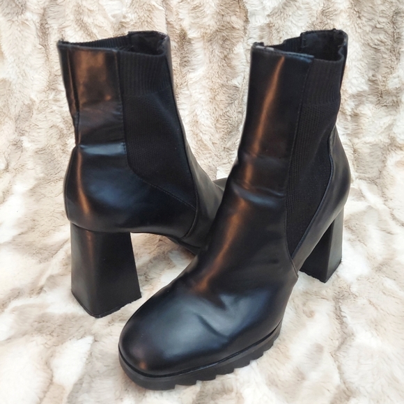stradivarius Shoes - Stradivarius Flared Heel Chelsea Boots